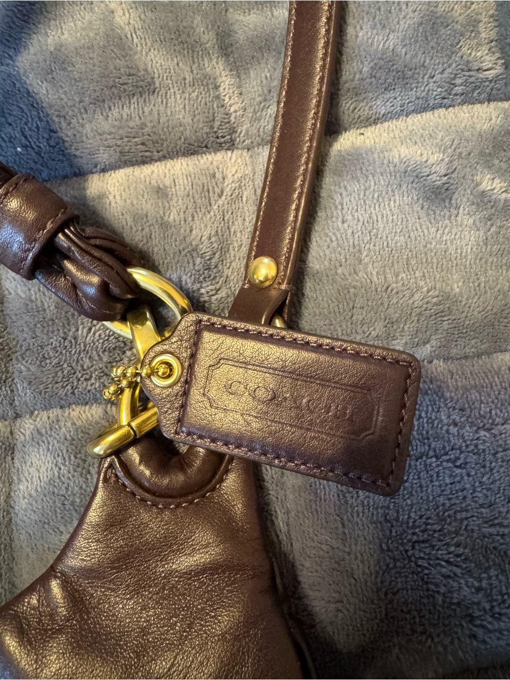 Coach Dark Brown Leather Shoulder Bag with Gold Hardware - Picture 3 of 3